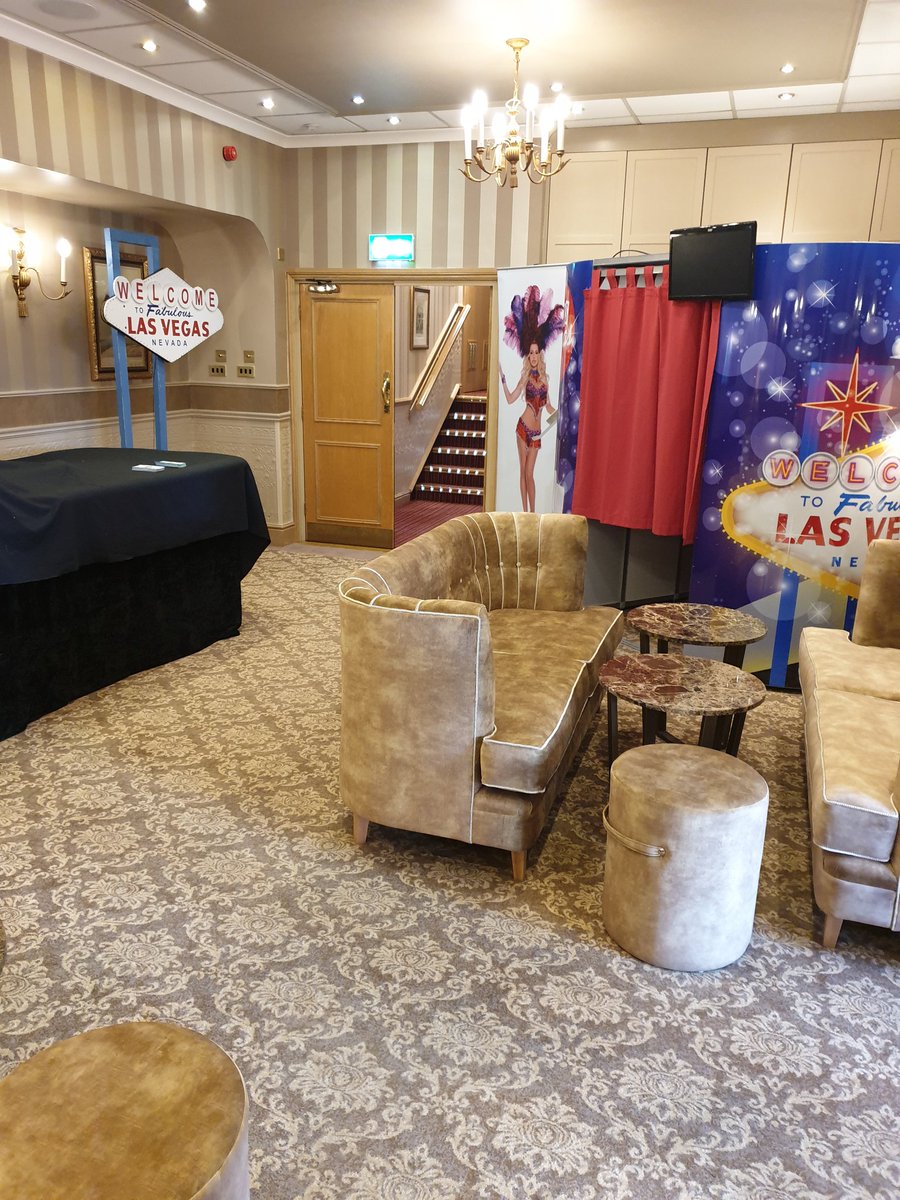 birminghambooth's tweet photo. When you're setting up for today's #wedding &amp; realise the photo of happy couple on #fun money was taken in one of your #photobooths.!! 😀📷 #LasVegas themed #greenscreen backgrounds &amp; props. Wish you were here @SupremeSGirls, those in the photos aren't engaging at all 😂 https://t.co/ozT7e8gSkc