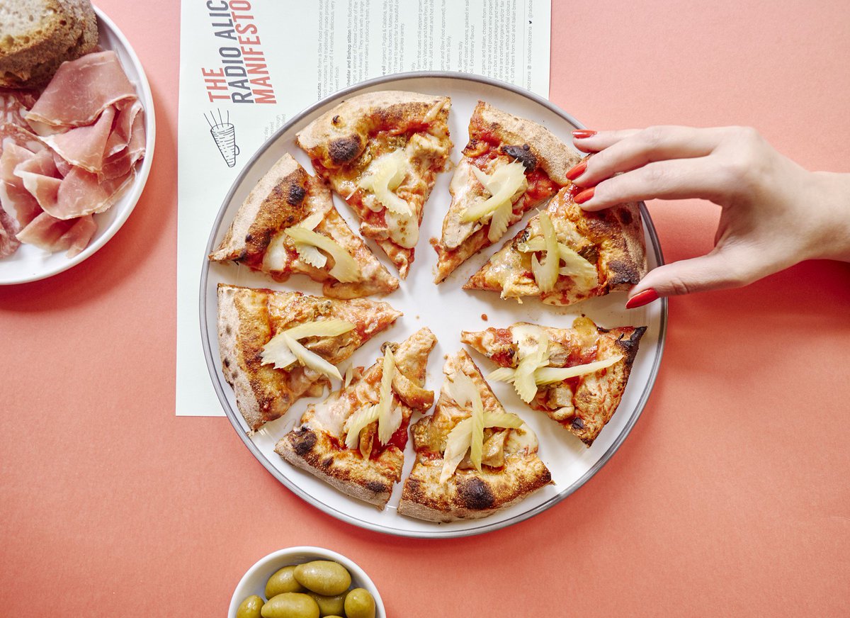 Radio Alice (@radioalicepizza) on Twitter photo 💃 Feelin’ HOT HOT HOT. <a href="/GingerPigLtd/">The Ginger Pig</a> chicken, fiordilatte mozzarella, stilton, <a href="/FranksRedHot/">Frank's RedHot</a> sauce, pickled celery. Awesome collab pizza from <a href="/watermelonchang/">Sandia Chang</a> X <a href="/bubbledogsuk/">bubbledogs&</a> X <a href="/matteoaloe/">matteo aloe</a> 💃 Feelin’ HOT HOT HOT. <a href="/GingerPigLtd/">The Ginger Pig</a> chicken, fiordilatte mozzarella, stilton, <a href="/FranksRedHot/">Frank's RedHot</a> sauce, pickled celery. Awesome collab pizza from <a href="/watermelonchang/">Sandia Chang</a> X <a href="/bubbledogsuk/">bubbledogs&</a> X <a href="/matteoaloe/">matteo aloe</a>