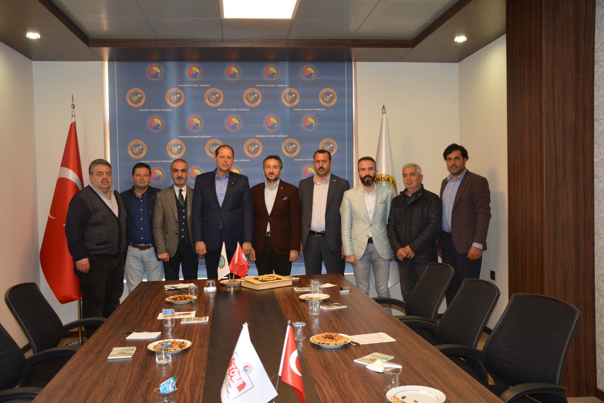 <a href="/elazigtso/">Elazığ TSO</a> Yönetim Kurulu Başkanı <a href="/asilhanarslan23/">Asilhan Arslan</a> , Elazığ Tarım ve Orman İl Müdürü Turan Karahan ve beraberindeki heyetle birlikte Manisa Ticaret Borsası Yönetimini Ziyaret Etti. Ziyarette Tarımsal Projelerle ilgili karşılıklı fikir alışverişinde bulunuldu.