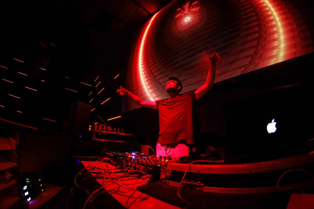 Weekend is here!! Are you ready to jump 😉