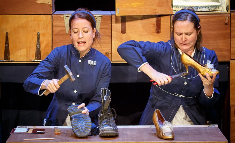 #JeunePublic | Mercredi 24/04 à 15:00, la Cie La Tête à l'envers vous invite à découvrir Shoes (Atomix 3+), un spectacle ludique et poétique pour petits et grands ! 😊

🎟 Dernières places: bit.ly/2HNcBFc 

#1190be #lebrass #forest1190