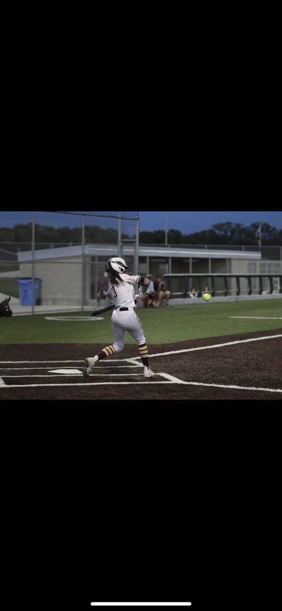 CamilleCorona's tweet photo. District champs! ALL focus is on one thing.... #playoffszn #28 https://t.co/yDzdX6mIYI