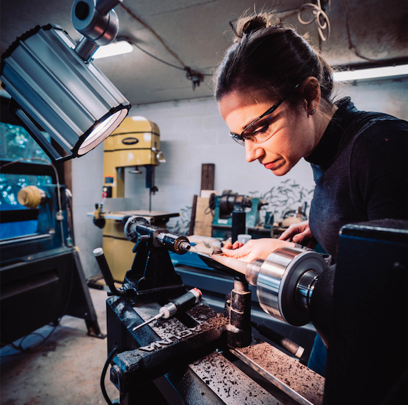 LagunaTools's tweet image. Looking for a killer midi lathe? Check out the Revo 12-16 at LagunaLathe.com and watch Ashley Harwood's Laguna Artisans video with the Revo in action there or on our YouTube channel! @ashleyharwoodturning  
#lagunatools #supermaxtools #lathe #lathes #woodturning #turning