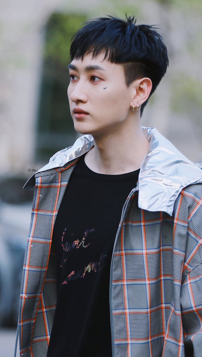 sunnns1's tweet photo. 20190419✨LEE/HYUKJAE✨ 
  뮤직뱅크🌟@AllRiseSilver  #SuperJunior⁠ ⁠⁠ ⁠⁠ ⁠  #은혁 #Eunhyuk #이혁재 #땡겨 https://t.co/ILoYFnnpMJ