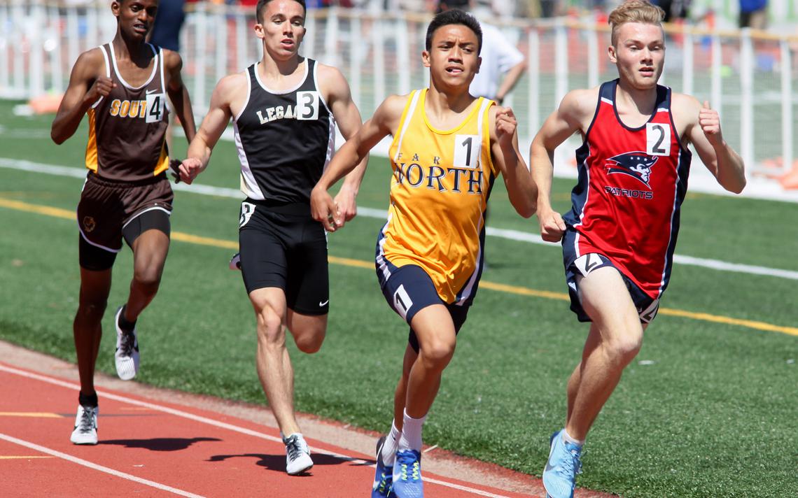 AlexHeinert's tweet photo. Other new Boys #PLATINUM leaders (4/19):

1600m: Alex Luz, Fargo North - 4:23.63
3200m: Brady Yoder, Dickinson - 9:30.92
110mH: Pierre Lear, @arrow_track - 14.63
TJ: Nsengiyumva Corode, West Fargo - 44-11

⚡️🎽👏 https://t.co/nqczHuKURz