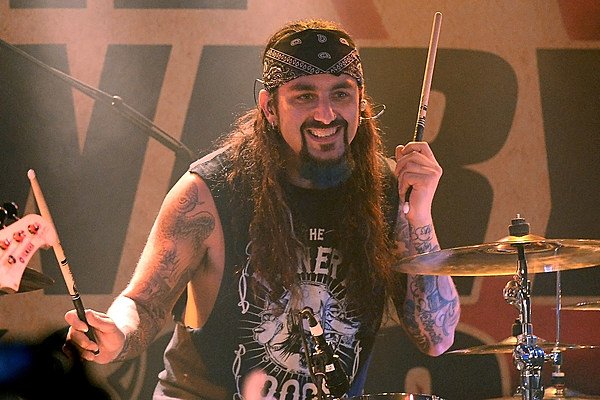 Happy birthday mr. Mike Portnoy
April 20, 1967 