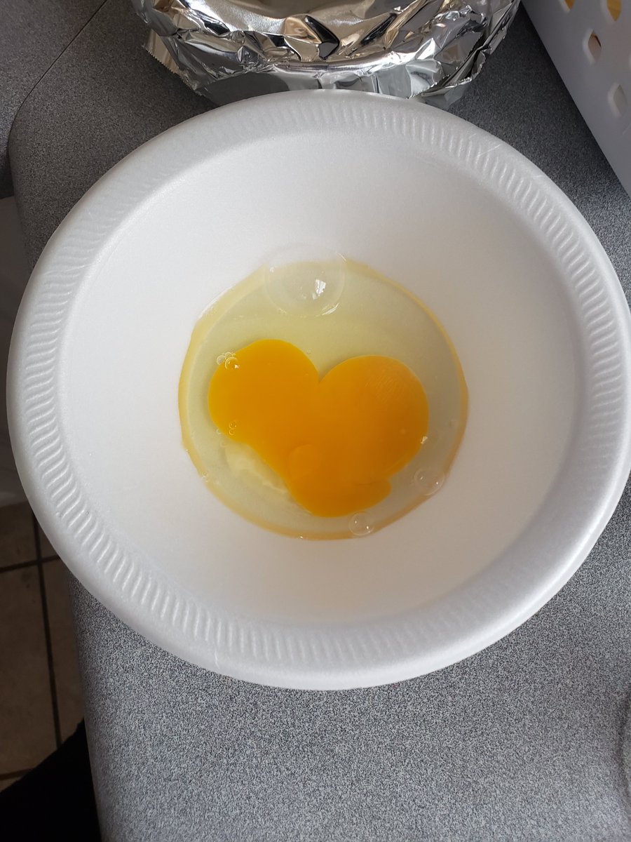 lucky_lefty5's tweet photo. When your eggs know its love week! Thank you Jesus!! #Blessedbreakfast #Eggsup #EasterWeekend #Loveweek #GoodFriday #BrianMance https://t.co/xjuQalBCr4