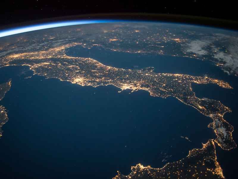 Green__Planner's tweet image. Il 22 aprile si festeggia la Giornata della Terra 2019 per ricordarci che non esiste un pianeta B e che dobbiamo adoperarci ogni giorno per salvare la casa in cui viviamo #4women4earth #ExploreMode #greenplanner #earthday2019 buff.ly/2PiI96F