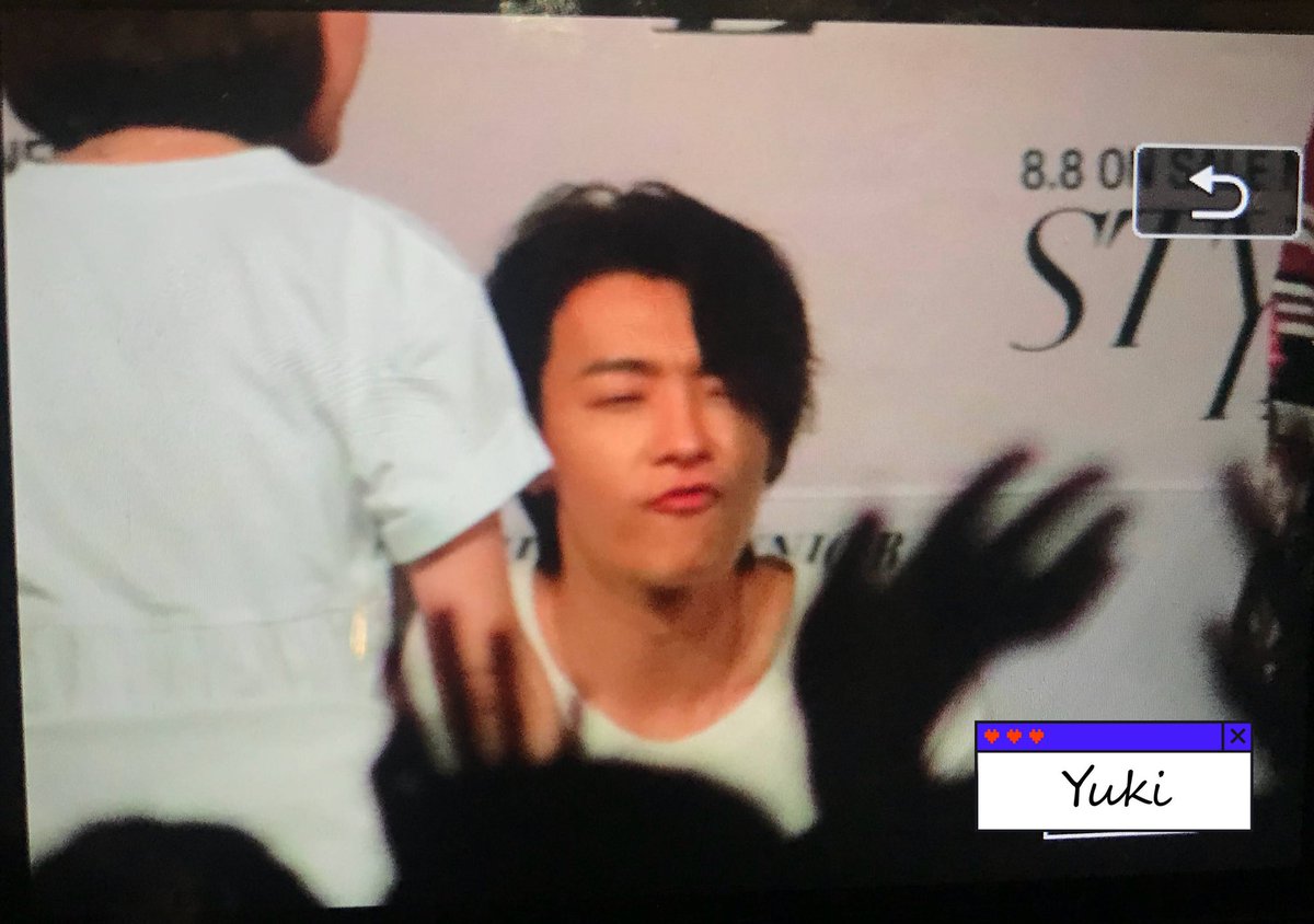 180801 D&E Tokyo Fansign  #donghae (This has been in my folder for damn long but I guess the original uploader is never gonna upload the HD so...)