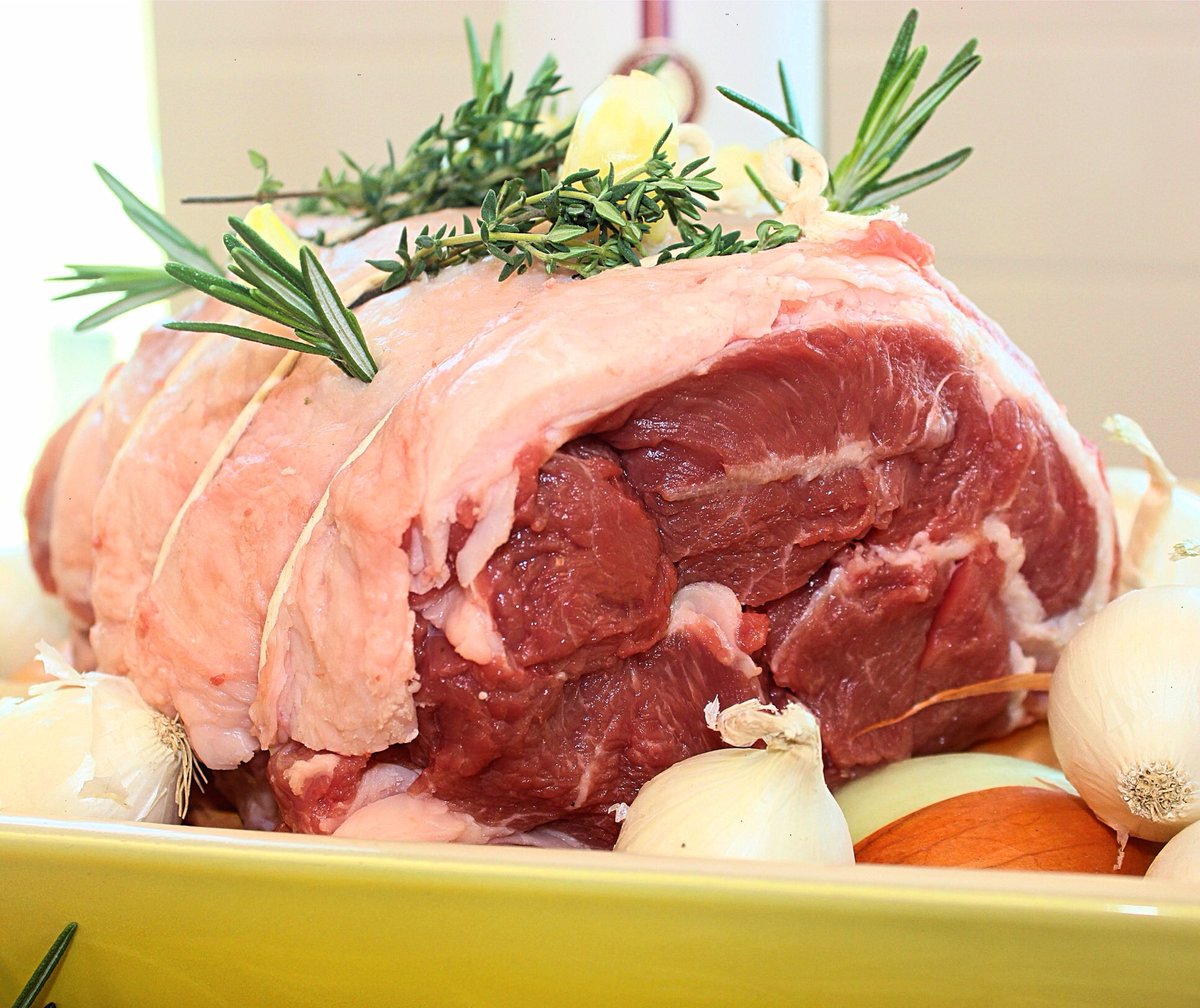 Troy61355587's tweet photo. My week #4 assignment entry I processed a lamb shoulder. @OIMPA @WBCTeamCanada #wbcTeamCanada #canadasbestbutchers
@wineriesofniagara  @jacksontriggs  @jacksontriggsniagara  #wineriesofniagara
#niagarawine 
#foodandwinepairing
#ontariowine
#jacksontriggsniagara 
#ontariolamb https://t.co/NbTOY4l6CJ