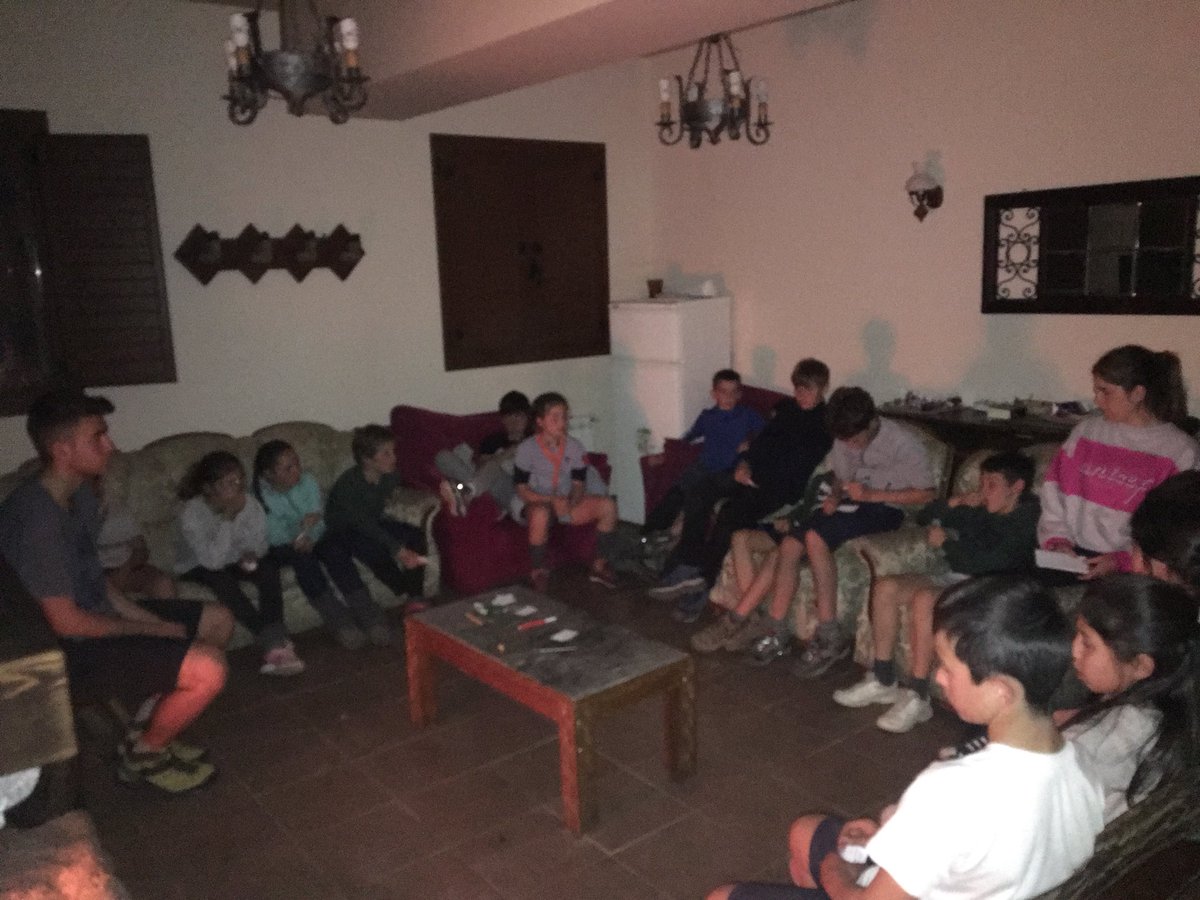 Fotos de la vela de armas (última noche) y la ceremonia del último dia! 💛🐺🏕