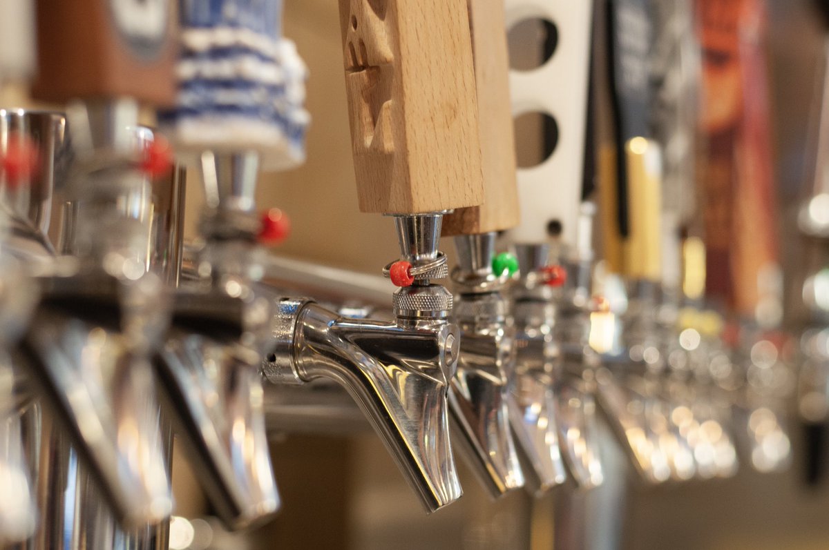 What kind of beer do you want to see at #OTC? Tweet what you’re looking for <a href="/OurTownCinemasD/">Our Town Cinemas</a> 🍻
⠀ ⠀ ⠀
#lkn #clt #follow #movie #theater #film #cafe #taproom #davidsonnc #craftbeer #lifestyle #beerme #lakenorman #lknbeer #cltbeer #giveaway #Mugshot #ontap #tapthat #craftbeer