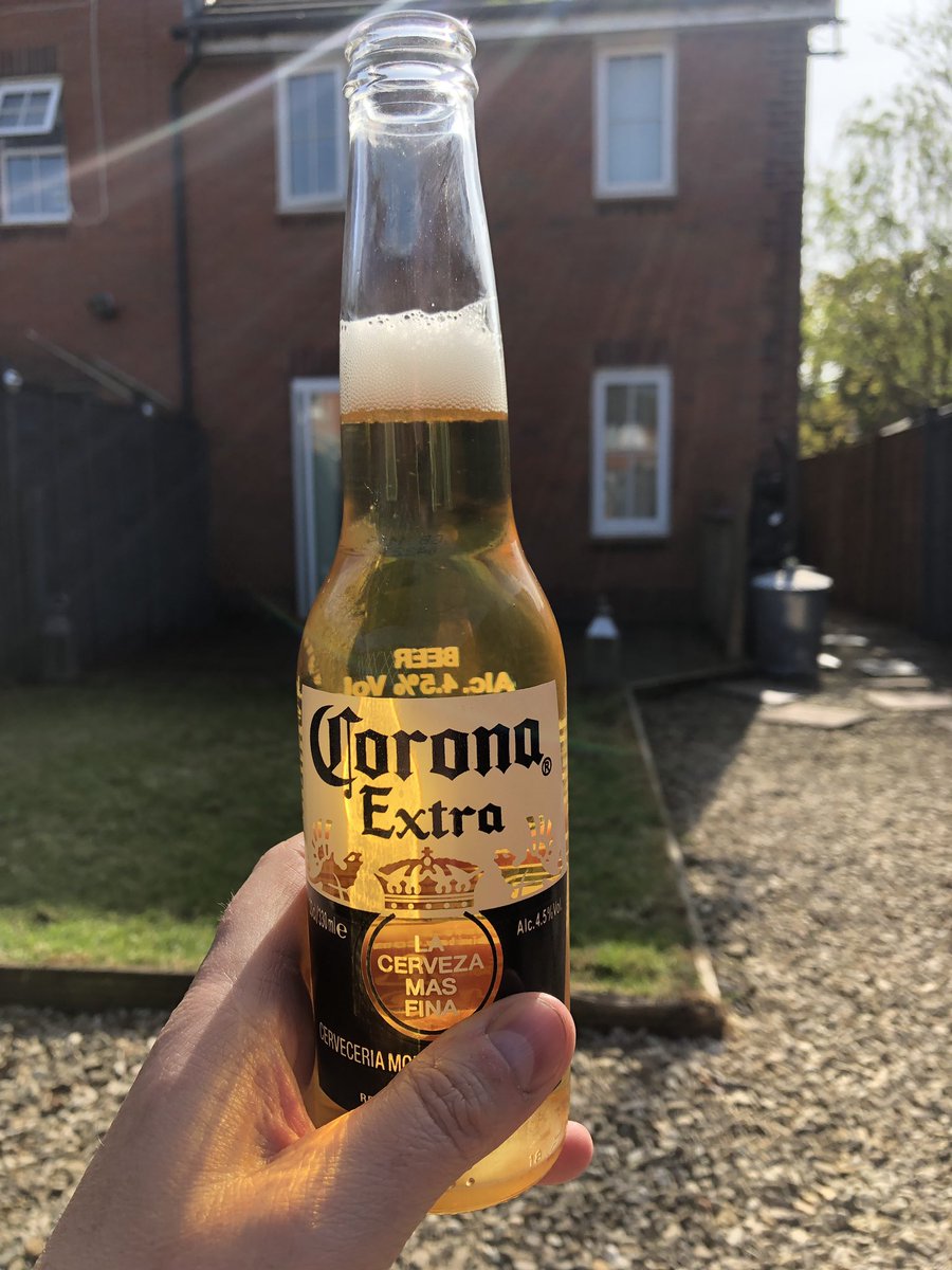 billburroughs21's tweet photo. What a fab day the sun is out the beer is cold and relax 👍👍@DanDobson17 cheers 🍻 got to be done https://t.co/yqzaA3kkLi