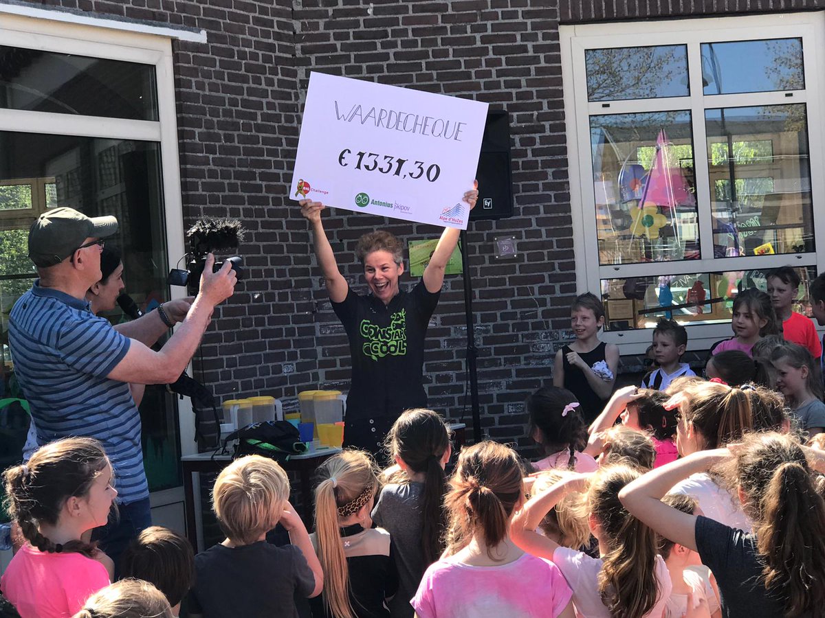 dukkie6's tweet image. Best blij 🤣 maar liefst 1331,30 euro voor @BigChallenges @alpedhuzes opgebracht door de Antoniusschool in @Keldonk #sponsorloop