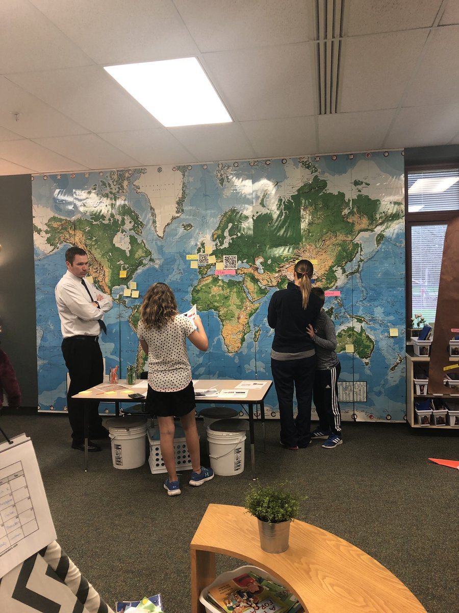 Our #traveltuesday Showcase Night was a success! So many ppl were able to come enjoy a trip around the world with us 🌎 realistic fiction stories, nonfiction research, and interactive stations-all student created-were some of the things our class got to show off! <a href="/HRErockets/">Hoosier Road Elem</a>
