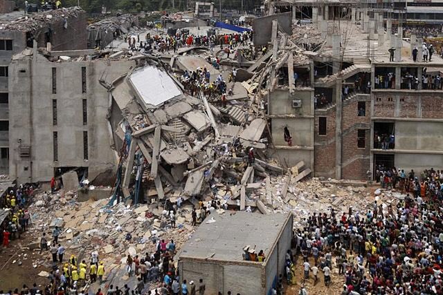 NO TIENE QUE VOLVER A OCURRIR🙏😰🙏😰 #ranaplaza #24deabril2013 #quienhizomiropa #quienhizoturopa #bangladesh #confeccion #fashion #moda #fashionrevolution #revoluciondelamoda #modaresponsable #industriatextil #seguridadeneltrabajo #sueldodigno #maytedelsaz
