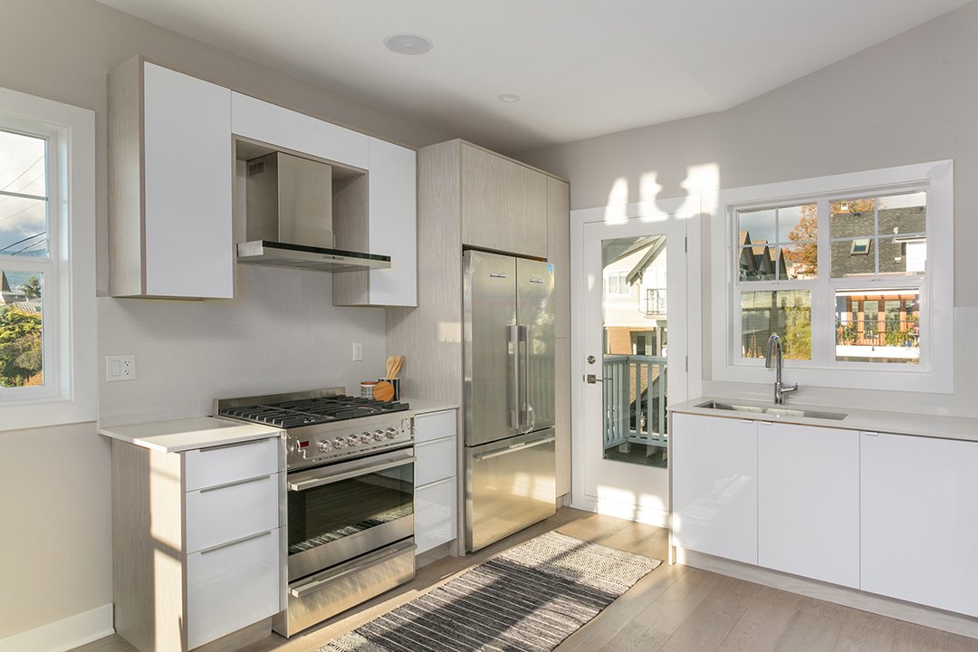 clarke_team's tweet photo. SOLD!

214 W. 5th St - Lower Lonsdale

This brand new detached unit in a triplex development features great details like in-floor heating, vaulted ceilings, fantastic views and easy access to all the amenities of Lower Lonsdale.

Congratulations to our sellers! https://t.co/HeR3ys7h8k