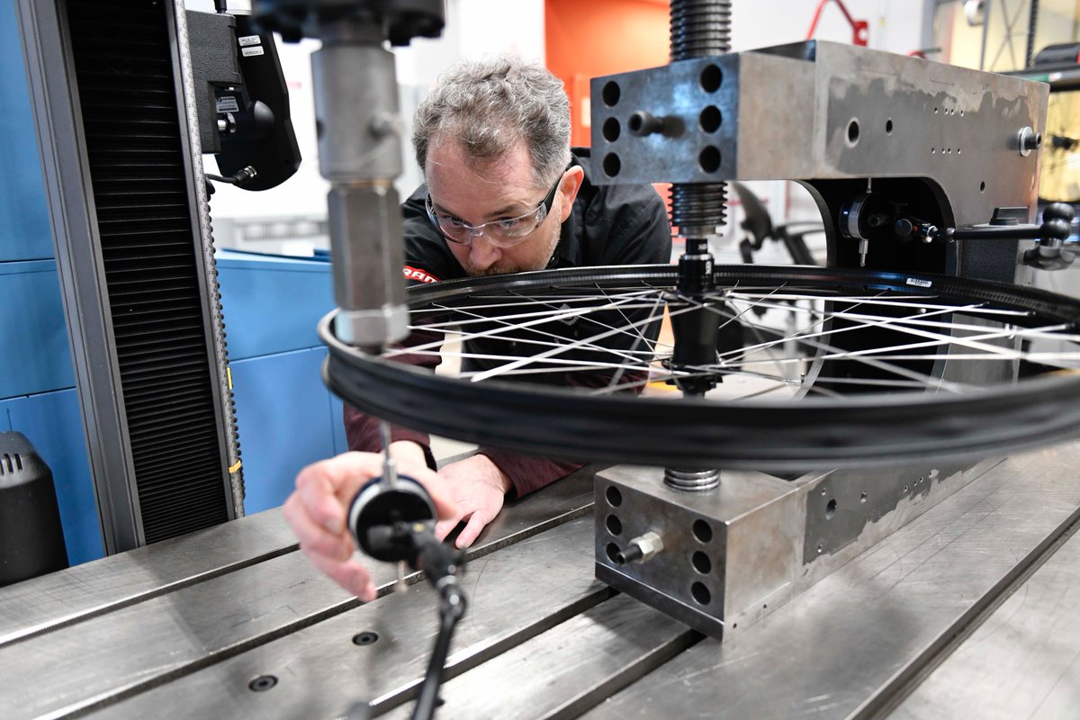 ZippSpeed's tweet photo. At Zipp, innovation is under one roof. Advanced development, engineering, testing, and manufacturing all happen in our Indianapolis facility.
#ZippSpeed #MakingYouFaster #ZippMTB #3ZEROMoto #MadeinIndianapolis 📷 Joe Vondersaar https://t.co/dh6AextQpb