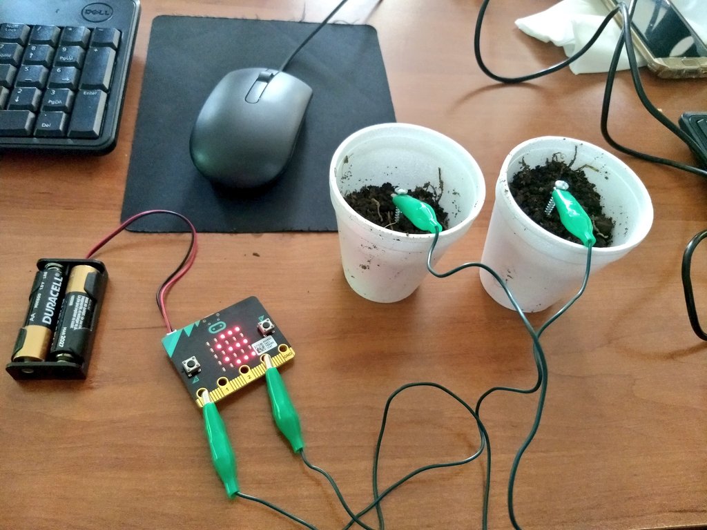swansonteach's tweet photo. Attended a workshop led by our fabulous computer science teacher on the use of #microbits 
Very impressed with the seamless integrations between coding and data collection. Can't wait to put to use! #letscode #computerscience #stem @americanschool https://t.co/OGxR8h9JpP