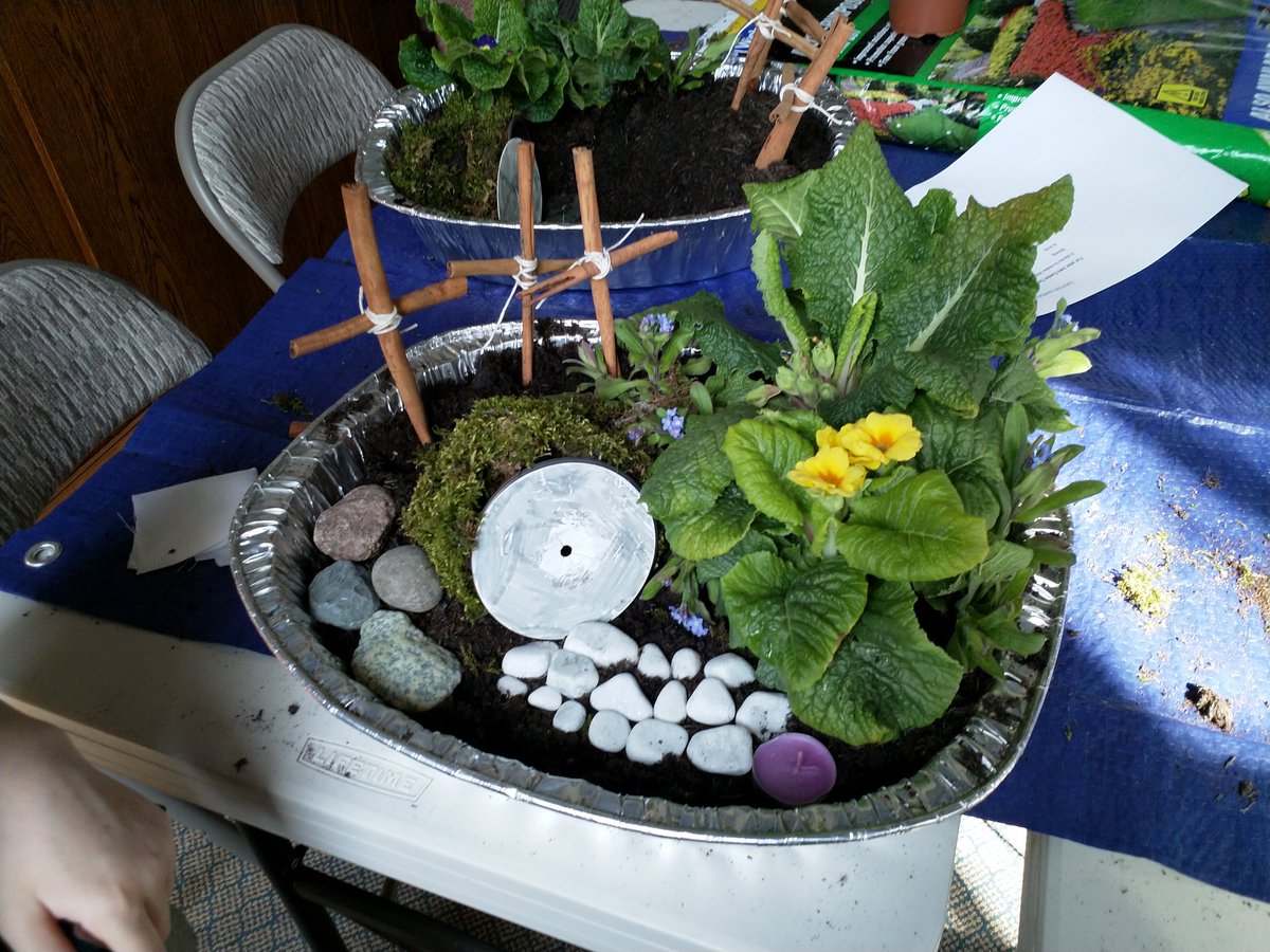 RevKarenOwen's tweet image. We made Easter Gardens at St. Mary's. #workedtogether