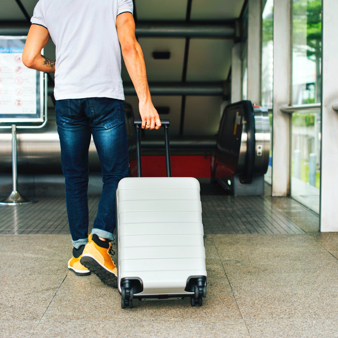 FlyViaAir's tweet image. 🛫Where will your next #Adventure take you?

🎒Book your next #WeekendGetaway ahead &amp;amp; enjoy early-bird deals from $49*ow!

 #TGIF #FlyFridays #AdventureIsOutThere #WhereToNext #TheSkyIsTheLimit #Travelgram #Travel #ViaAirlines #FlyViaAir
*Subject to avail. Select routes &amp;amp; dates.