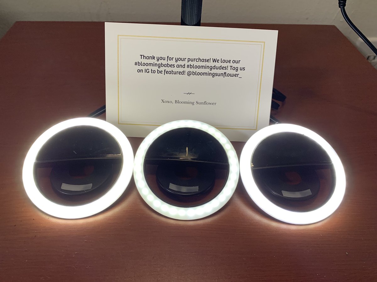 thekneauxUL's tweet image. For all our gorgeous picture takers 📸 
&amp;amp; YouTube videomakers 🎥 

We will be giving away a free ring light sponsored by @bloomingsf_ 🌻    

Keep an 👁 out on for our #ulLafayette Campus-Wide #swampsearch for the details to win yours 🔍 #ULGetInvolved #Swampsearch #345Keith #UL