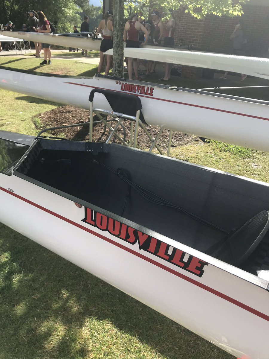 MattBanker27's tweet photo. @UofLRowing team keeping spirits 🆙 during ☔️ delay @ClemsonRowing meet. 

🙏 for a dry team 🚌. 

😎 ☀️ one minute... 🌧 the next! 

#SpringSwings 🌈 connection #LsUp #NoRainNoGain https://t.co/Ud4bjas3U1