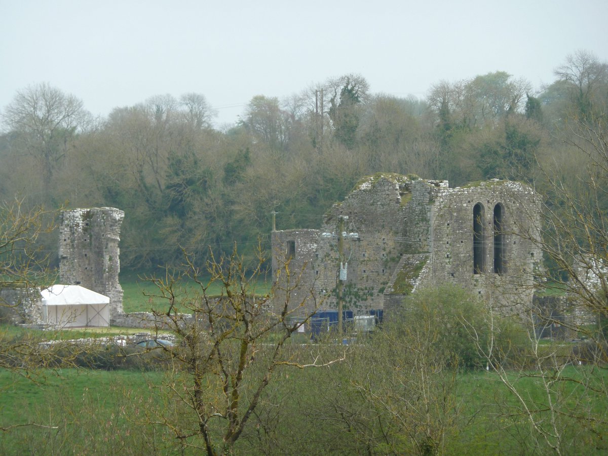 BHG_Buttevant's tweet photo. It's that time of the year again and all the preparations are complete for the Easter Sunday dawn mass in Ballybeg Abbey. It's a great opportunity to experence mass in the remains of the chapel which is part of this 13th century abbey. #Buttevant #MedievalButtevant #munstervales https://t.co/CcFAaAO5nC