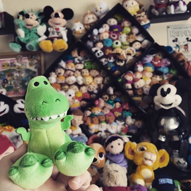 lizeindisney's tweet image. I can’t take all this uncertainty! 🦖 ——
#rex #lizeindisneyland #disneyuk @shopdisneyuk #disneyplush #discoverunder7k #tinybigfeet #disneyplushwall #disneybringshappiness #discoverdisney #mydisneylifeuk #disneycollector #mickeymemories #disneyukmerch … bit.ly/2Xsh2co