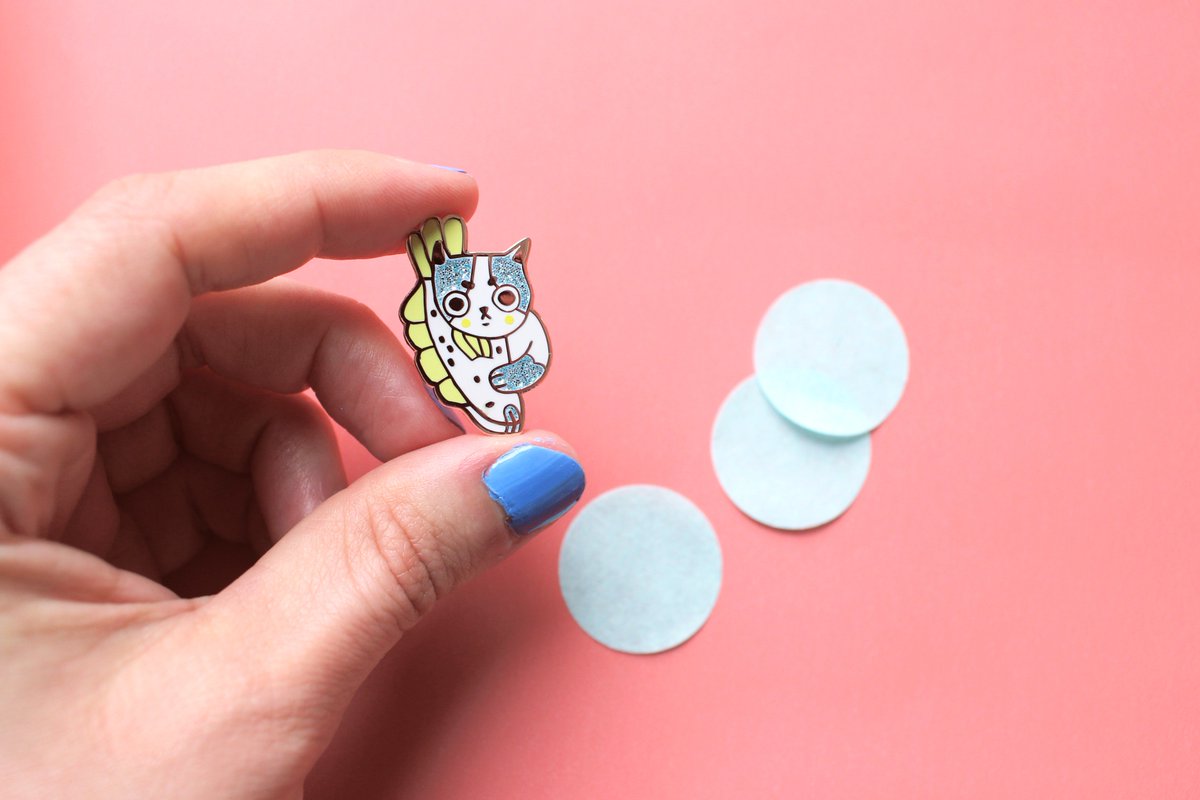 flormocasin's tweet photo. Crazy cat enamel pin is available on my Etsy store:
https://t.co/CePZ4FdqVm
🔥🔥
.
.
.
#enamelpin #crazycat #kawaii #pingame #pin #hardenamel #myfirstpin #pindesign #instapin #available #etsy #store #streetwear #denimjacket #pincollector #flormocasin #art #sale #lovelypets #cute https://t.co/lsD9V3DXqc