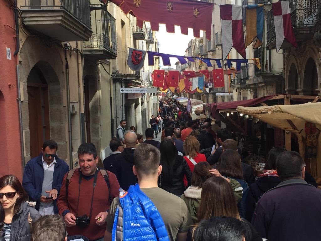 PDECatSelva's tweet photo. Aquest matí el candidat al congrés per @JuntsXCat Jaume Alonso @cuevillasjacs ha visitat la Fira Medieval d’#Hostalric parlant amb molta gent.  #FemHoJunts #28A #JUNTS 
@JuntsXCat_Gi @pep_frias @salvadorballiu https://t.co/yIHTa75j2n