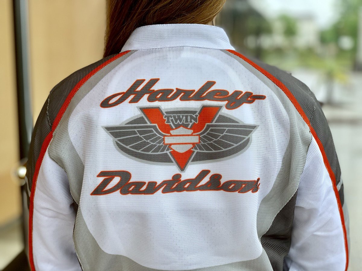 ThunderTowerHD's tweet photo. New men’s and women’s summer riding jackets have arrived and are on the racks! Come over and talk to the ladies in Motorclothes and let them help you get set for the riding season! 
#thundertowerharleydavidson 
#tthd #southcarolina #HarleyDavidson #columbiasc https://t.co/tIt9u0q8WV