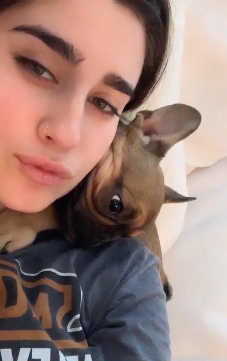 baesicklovers's tweet photo. Cleo and her mom = My whole heart 😍😍♥️♥️ https://t.co/zjLNymbXMo