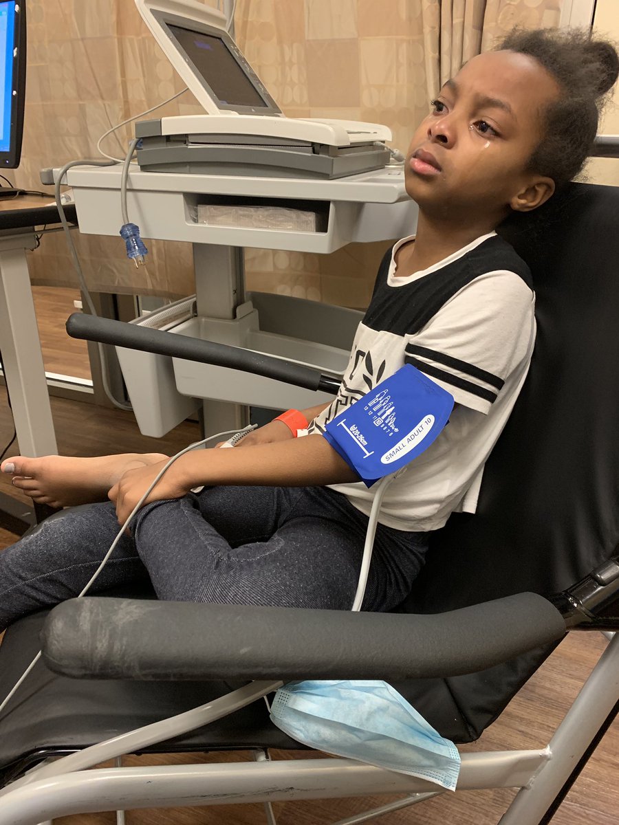 AshleyWashEDU's tweet photo. When dancing to @Beyonce #Homecoming leaves you in the ER with a broken toe π³. #lanichronicles https://t.co/TqPmJeKOws