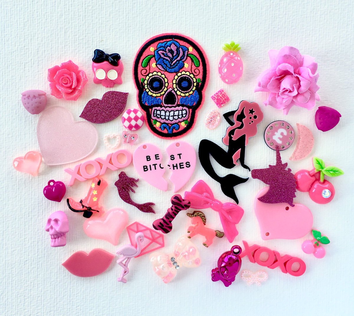 Bettie_Craft's tweet image. NEW to my #etsy shop: 40 pcs - Mix Pink Assorted Resin Acrylic Patch DIY Set 1E #Cabochons #Flatbacks #Buttons #Beads #IrononPatch #DIY #Decoden #Sewing #resinflatbacks #craftsupplies #crafts #embellishment #artificialflower #supplies #pink #scrapbooking etsy.me/2PjZYCz