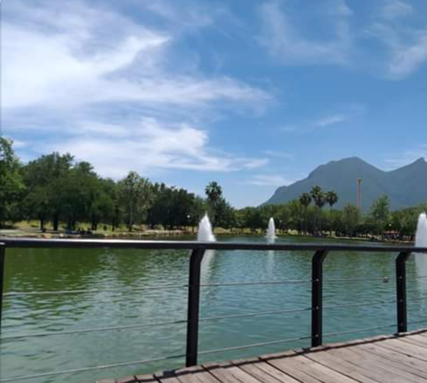 Wameru15's tweet photo. Paseo Santa Lucia en Monterrey, Nuevo León https://t.co/mIaas9mPaG