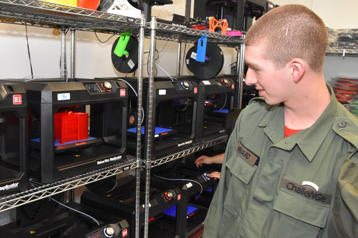 YQFoundation's tweet photo. Thank you to @terrapinworks Lab Manager Darayus Kermani for leading yesterday's Vocational Orientation tour of the University of Maryland's #3Dprinting facilities for our #3DThinkLink students from @cgyca. #atriskyouth #education #jobskills https://t.co/CrdAhG27DT