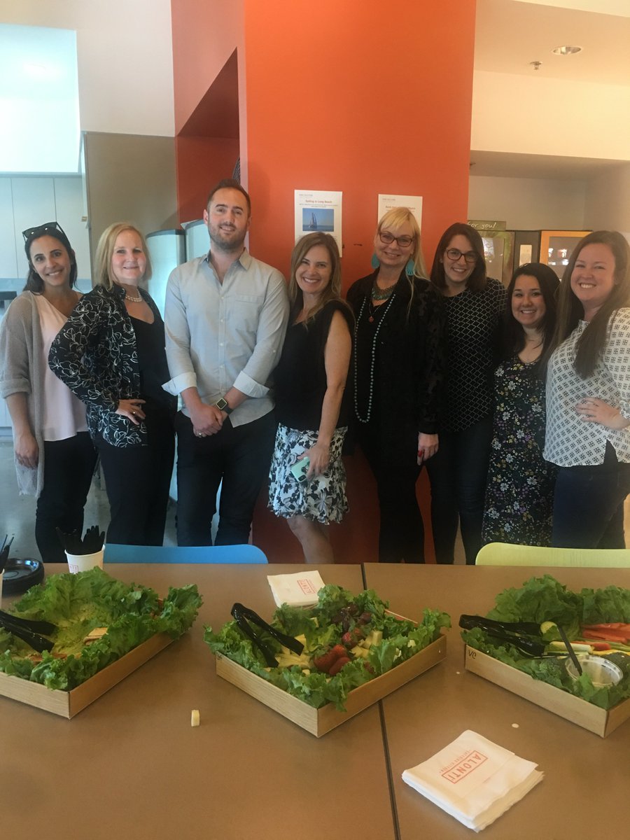 Kevin_Garrity88's tweet photo. Shout out to @WareMalcomb for hosting a silent auction benefitting @unitedwayoc and our mission to improve lives in Orange County. TY for always #doingmore4OC https://t.co/jS0fGimoZD