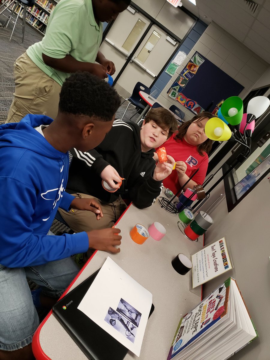 PCMSCommons's tweet image. On rainy days, the #Makerspace @PutnamMiddle is the place for creativity to shine! #LeadingfromtheMiddle