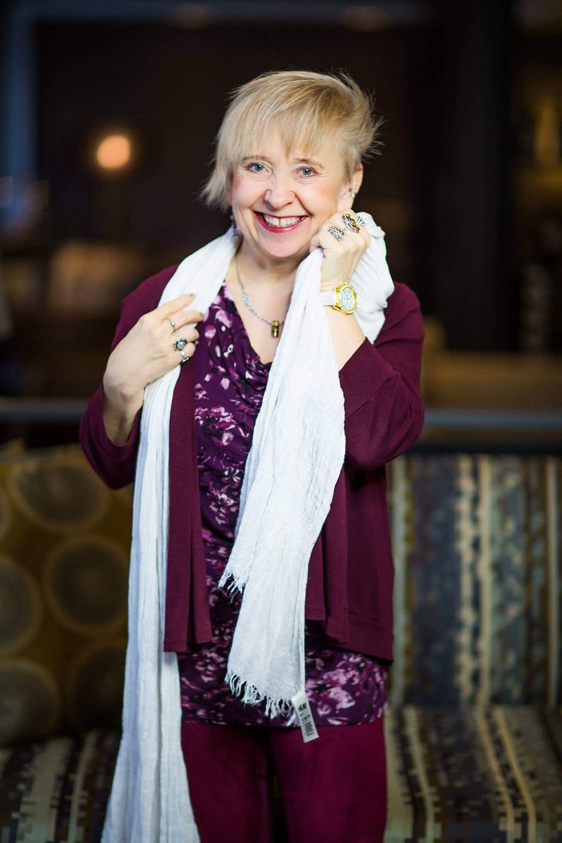 Fun_Edmonton's tweet image. Come hear our amazing line up of speakers share their F*ck Up stories Tuesday April 23 @AviaryEdmonton
Amanda Neilsen - owner of Norwood Dental Centre
Evelina Monnarino - #bosslady Entrepreneur &amp;amp; #event host London Villas Hub
Rusti Lehay - #Freelance #Writer, #Editor