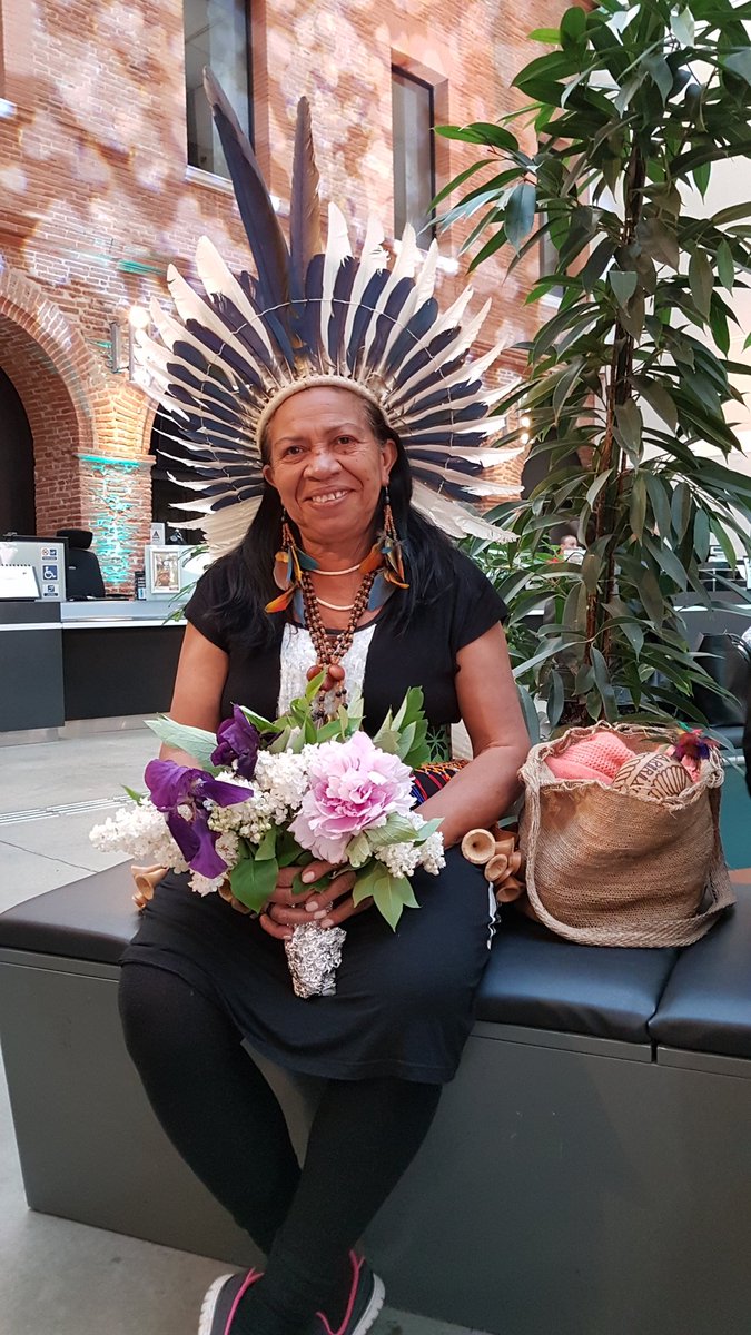 museumtoulouse's tweet photo. [NUIT AMAZONIENNE]
Et avant le concert amérindien, rencontre avec la Cacique, cheffe coutumière en Amazonie... https://t.co/YZpv1kFoYe