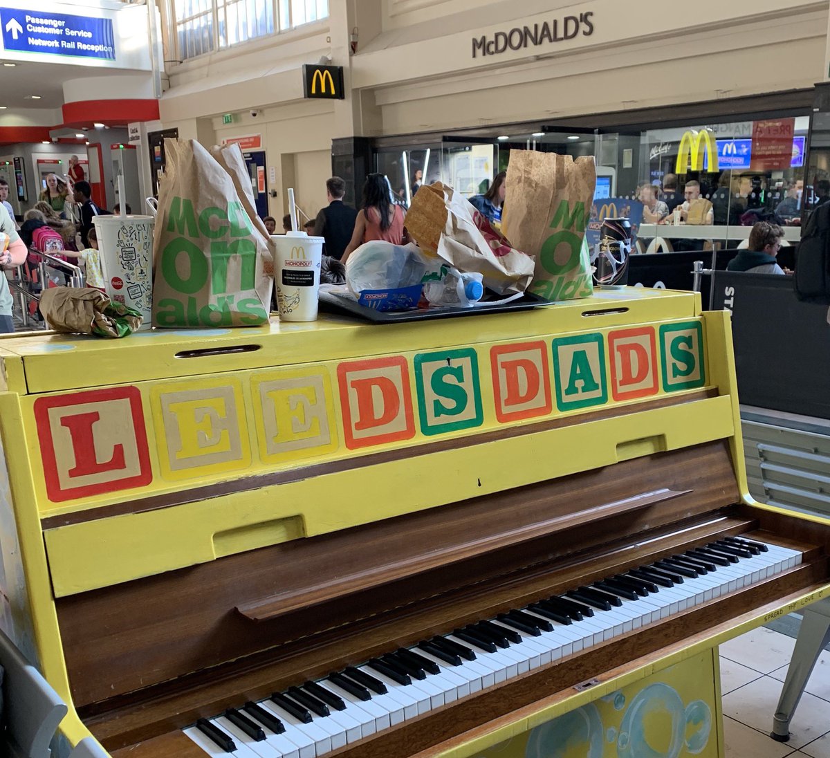 AcuLeeds's tweet photo. @LeedsDads as a pianist myself, I think piano is a brilliant idea to add humanity to the station but feeling sad seeing how it’s treated. #leeds https://t.co/0TWJix49VE