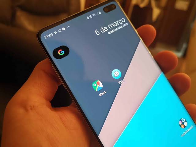 LurdesDaSilva17's tweet photo. Comprei um s10! https://t.co/7R8aRceBX4