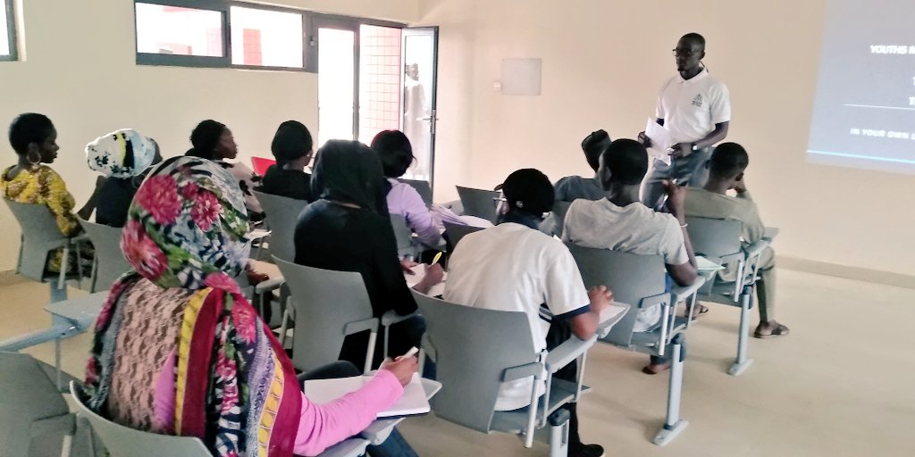 YMADnigeria's tweet photo. Nurturing the next generation of leaders who can shape a more exciting world, as it should. @taariq_aziz21 @enactus_abu @Nguruu95 @abdulljalo @j_onaji @umem_peter https://t.co/HFbEBN9Xdl