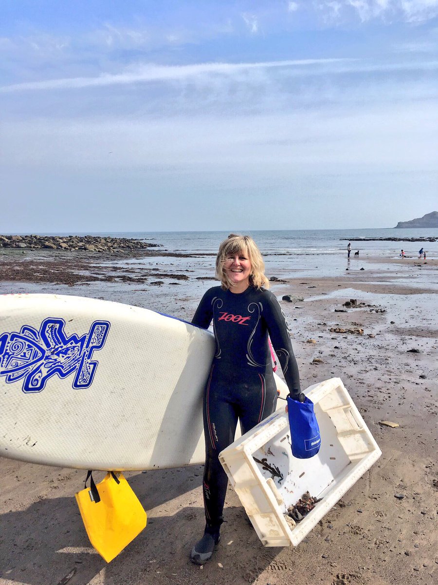 Healthyhappy50's tweet photo. Oh the joy of a #2minutebeachclean board! Thank you @beach_sweep &amp; everyone who organised the beautiful @2minbeachclean board at #RunswickBay! I saw lots of people reading it &amp; taking pics with their #2minutelitterpick! 😊🏄‍♀️🐳 #EasterBankHoliday #shepaddles https://t.co/rZqQYTRaCR