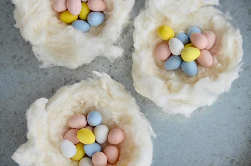 ParkersMaple's tweet photo. We're feeling all kinds of Eastery today! 🐣🐰How cute are these Maple Cotton Candy nests with @CadburyUSA eggs?! #maplemade #parkersrealmaple #easter2019 https://t.co/99J6RsFtAH