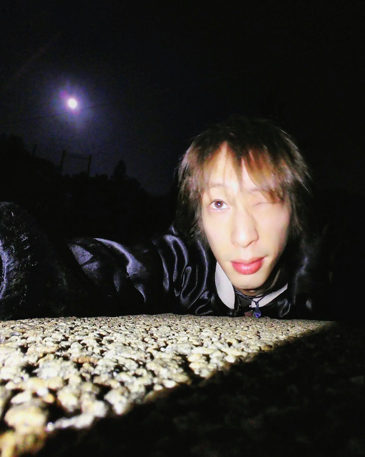 Yuto 平成最期の満月を観に来た 岡本太郎 母の塔 ふもと T Co T3adpv1noq Twitter