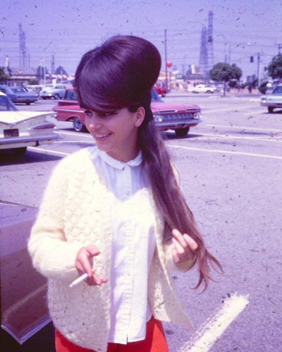 Retrocokes's tweet photo. Would you wear your hair like this? They say "the bigger the hair, the closer to God" and these ladies certainly prove big hair was a must in the 60's. #Retro #Retrocoke #Moodvintage #Hairstyle https://t.co/RA7Af34BQm