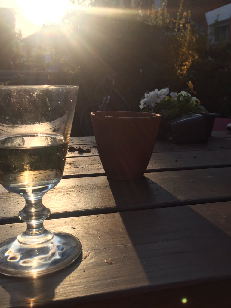 KatWinchester's tweet image. Spent the day in the #garden, went to a garden centre &amp;amp; filled my hanging baskets plus planted out my spring purchases, poked about a bit in my potting shed. #vinotime