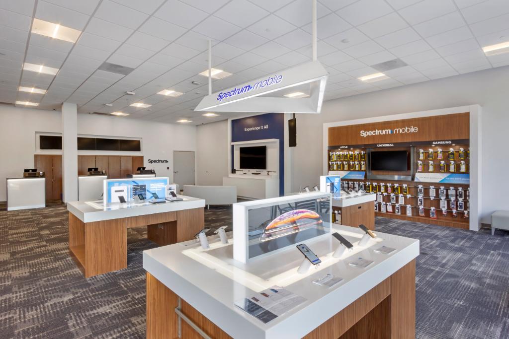 GetSpectrum's tweet photo. #Tampa, come visit our new #SpectrumStore! Make your appointment today. #Florida https://t.co/BQoefeVkKc https://t.co/HGnQqS5Cu1